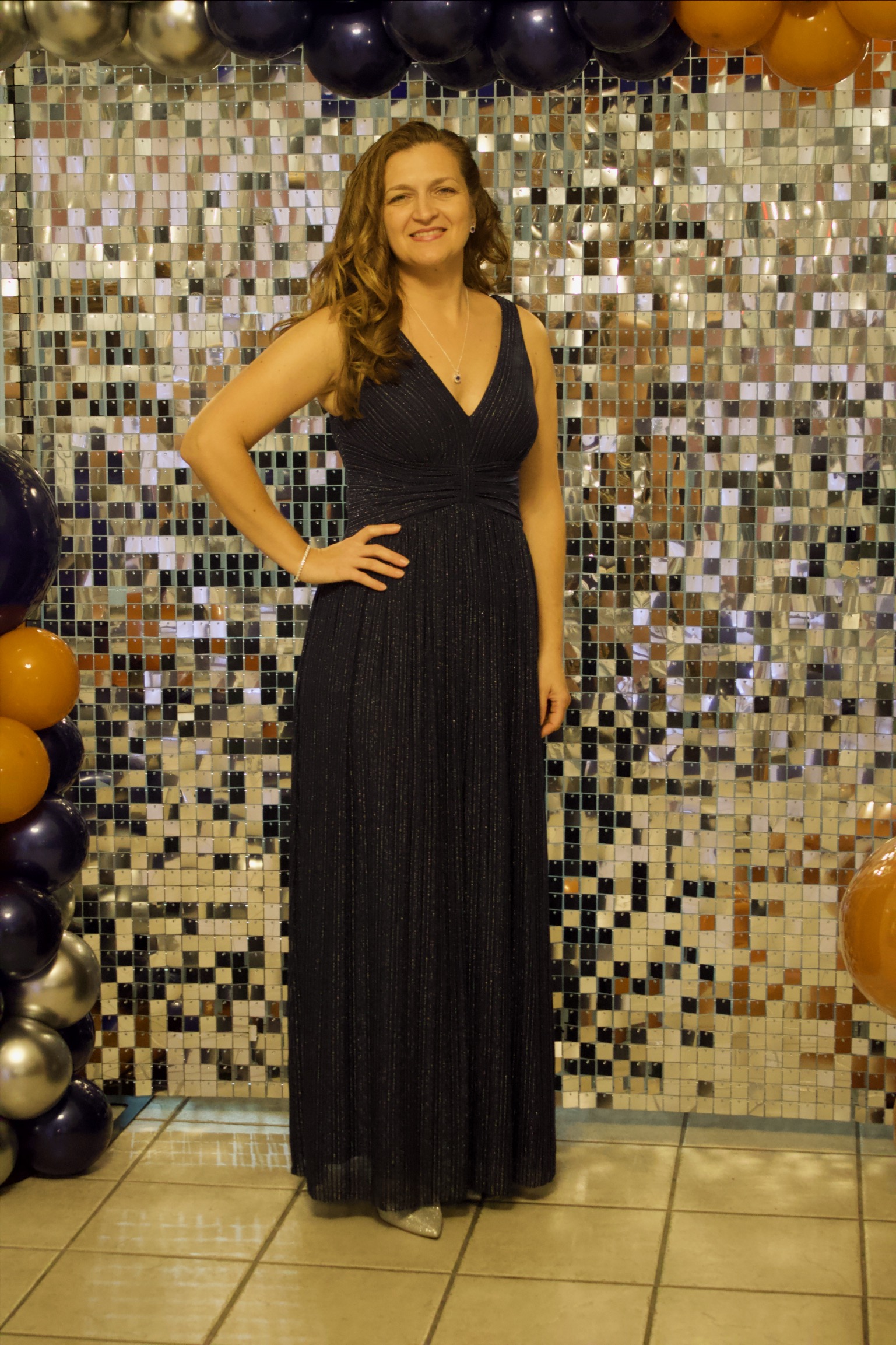 Gala Slideshow - Lidiya at the shimmer wall