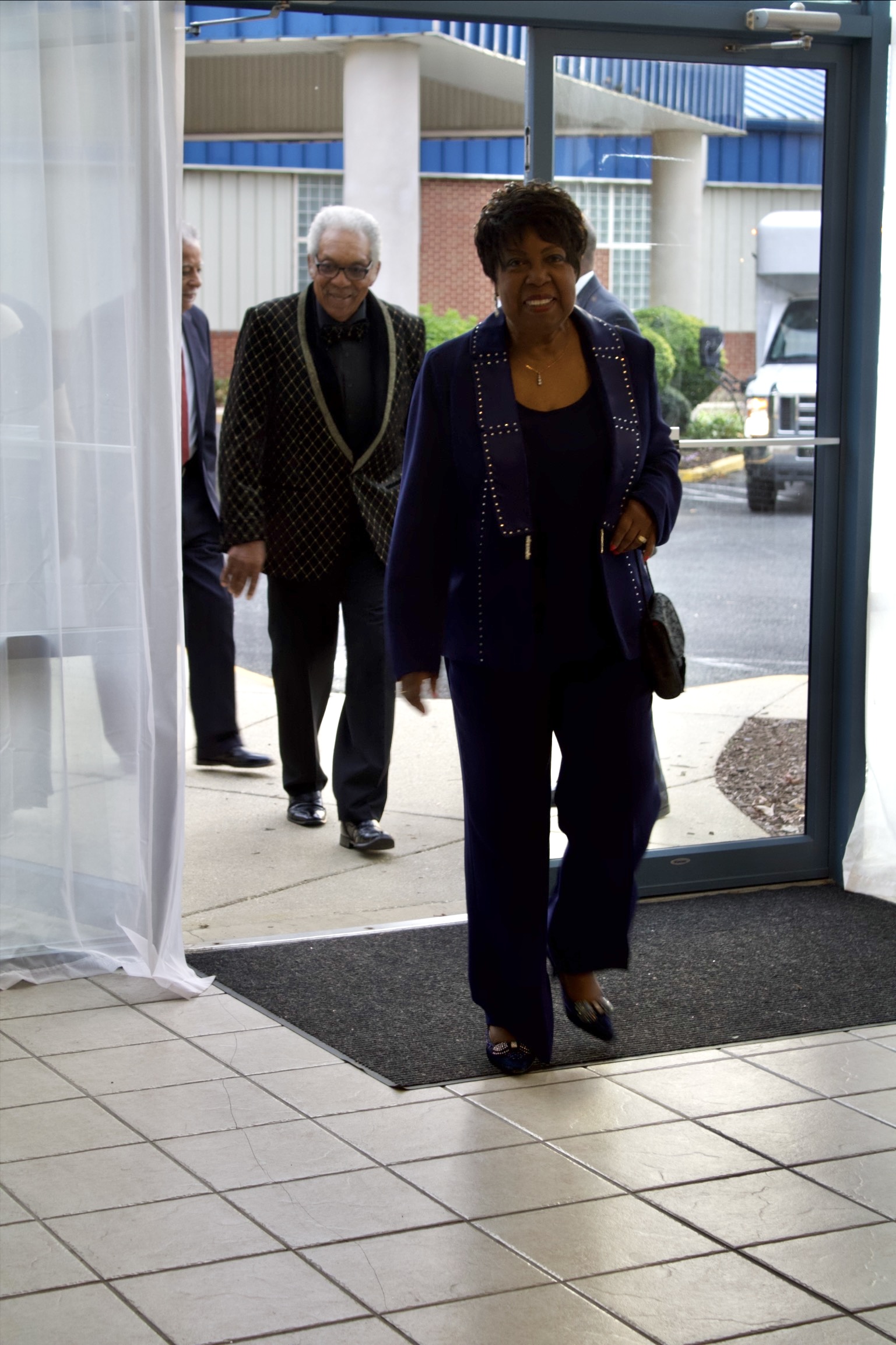 Gala Slideshow - Sandy and Howard Dent coming in