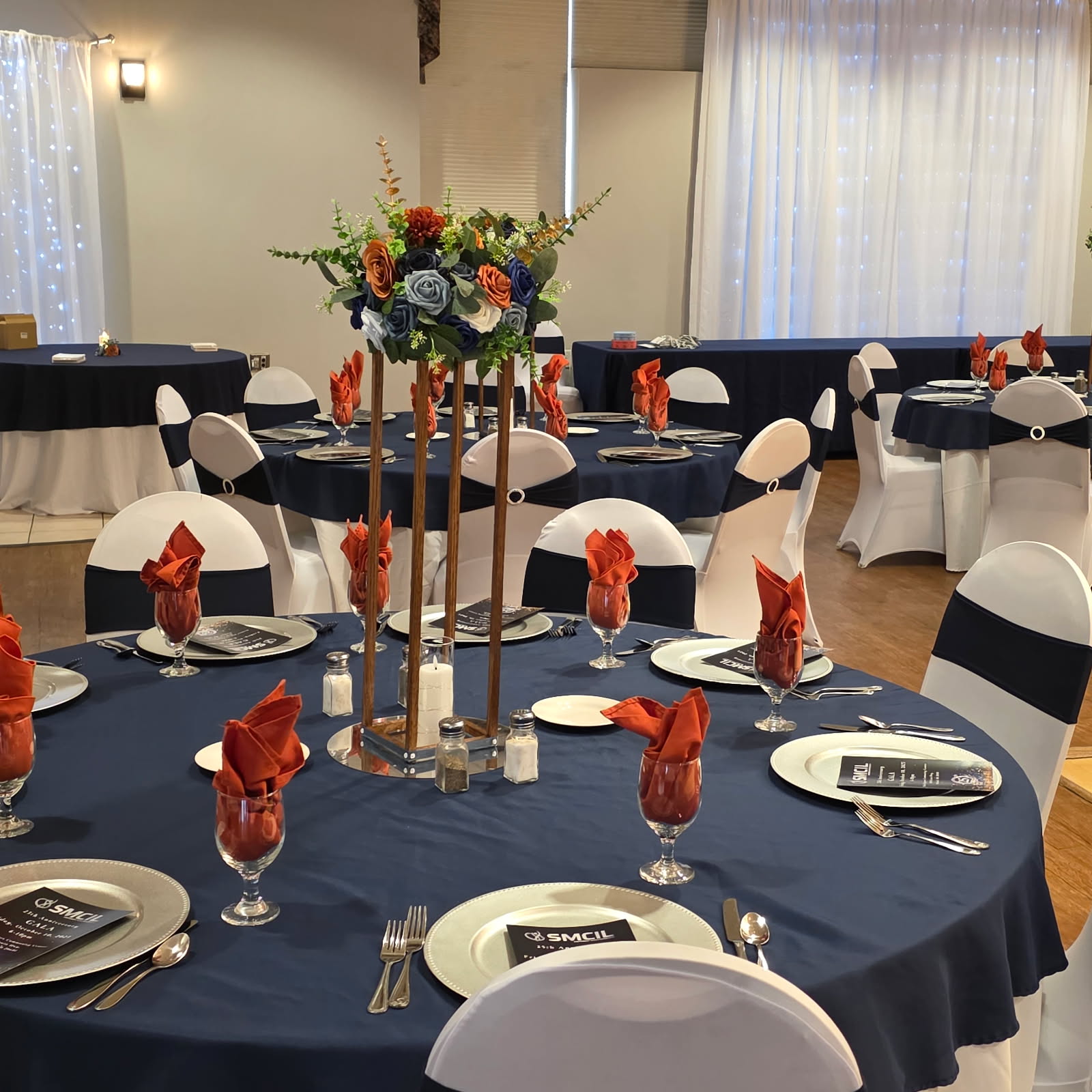 Gala Slideshow - table